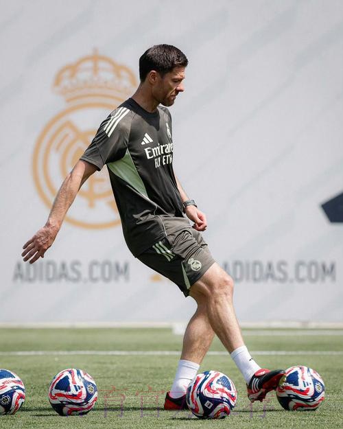 亨利：皇马应该相信阿隆索，上任半年就下课那太荒谬了